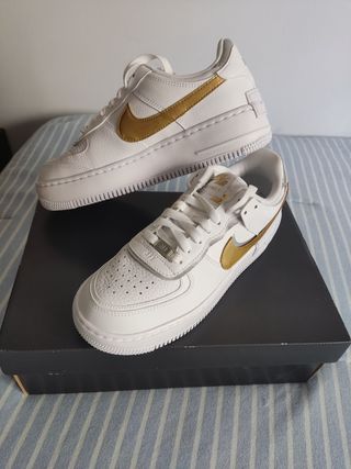 Nike Air Force 1, talla 40 de segunda mano por 100 EUR en Castelldefels en  WALLAPOP