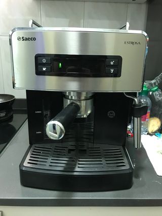 Cafetera Saeco Estrosa HD 8525\\/01 de segunda mano por 39 EUR en Barcelona  en WALLAPOP