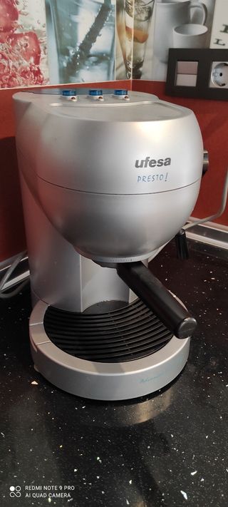 Cafetera ufesa de segunda mano por 30 EUR en Baza en WALLAPOP
