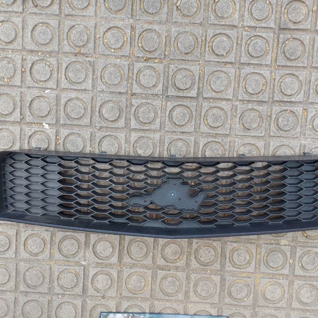 Parrilla Ford Mustang V6 y V8