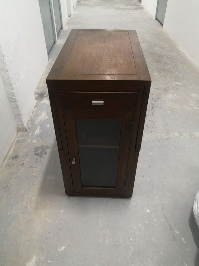 Se vende mueble botellero extensible madera