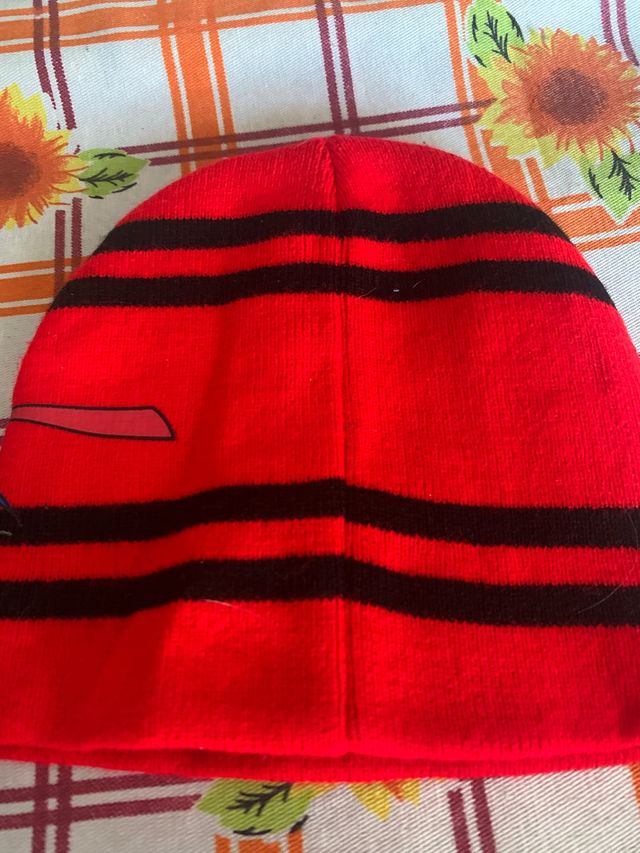 Cappello e guanti, nuovo, 6 anni 