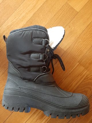 Botas de nieve talla 37 de segunda mano por 20 EUR en Errenteria en WALLAPOP