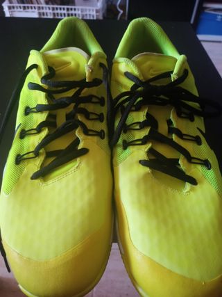 Zapatillas Nike nuevas Color Flúor de segunda mano por 30 EUR en Madrid en  WALLAPOP