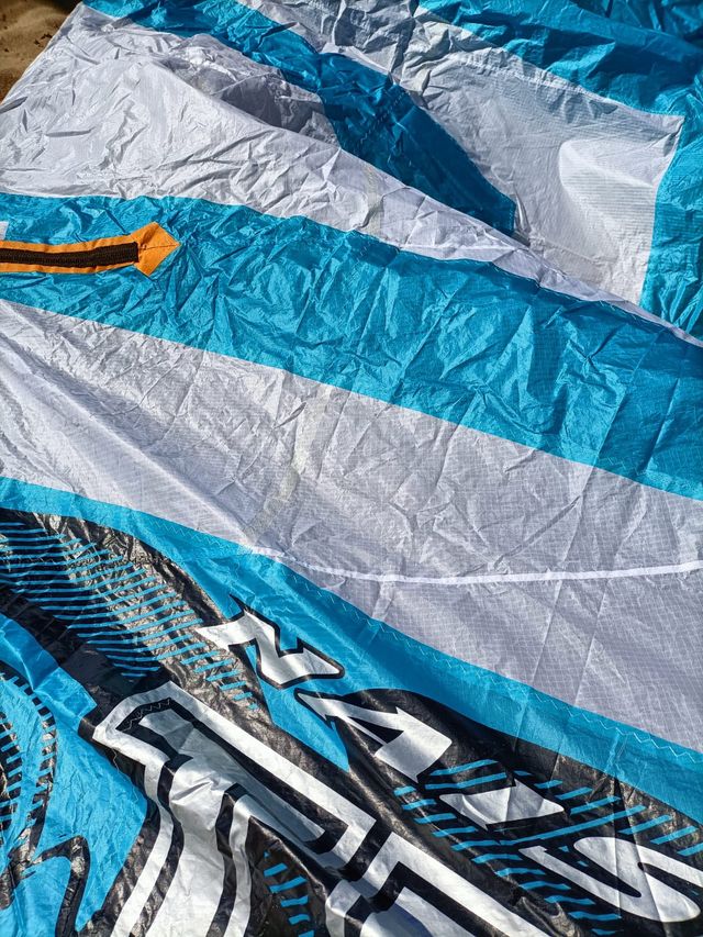 Cometa kitesurf Naish Trip 8mts