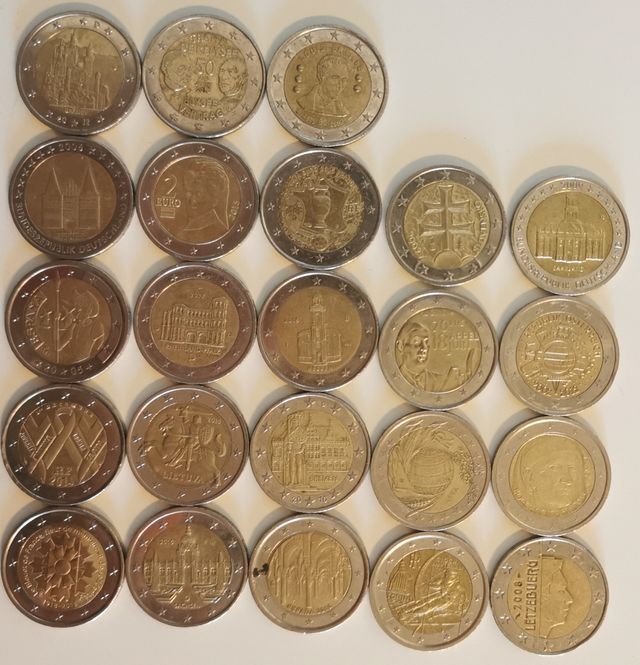 Monedas (euros) de 2€ de diferentes países