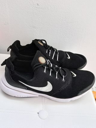 Zapatillas Nike talla 46 de segunda mano por 15 EUR en Madrid en WALLAPOP