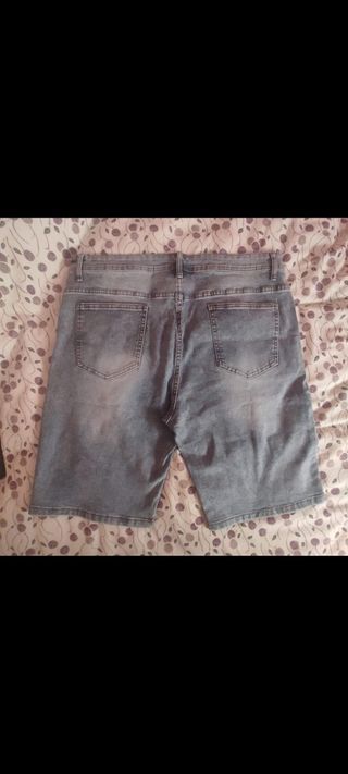 Pantalones cortos de shein (hombre) de segunda mano por 10 EUR en  Valladolid en WALLAPOP