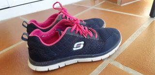 Skechers mujer azul marino Talla 39 de segunda mano por 25 EUR en Madrid en  WALLAPOP