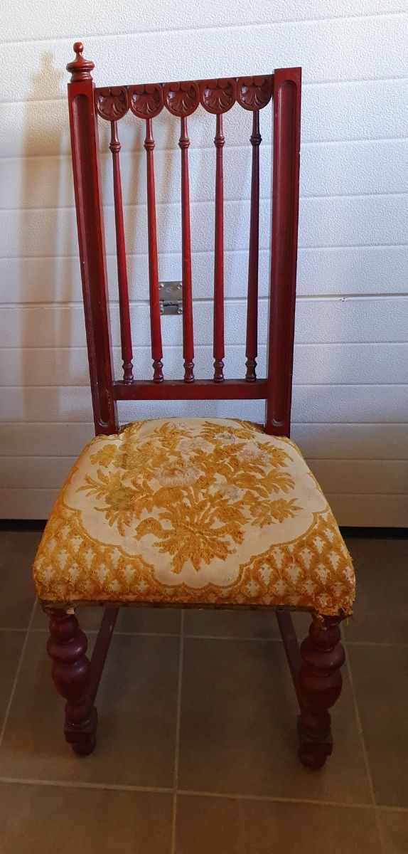 Sillas antiguas de respaldo alto para testaurar