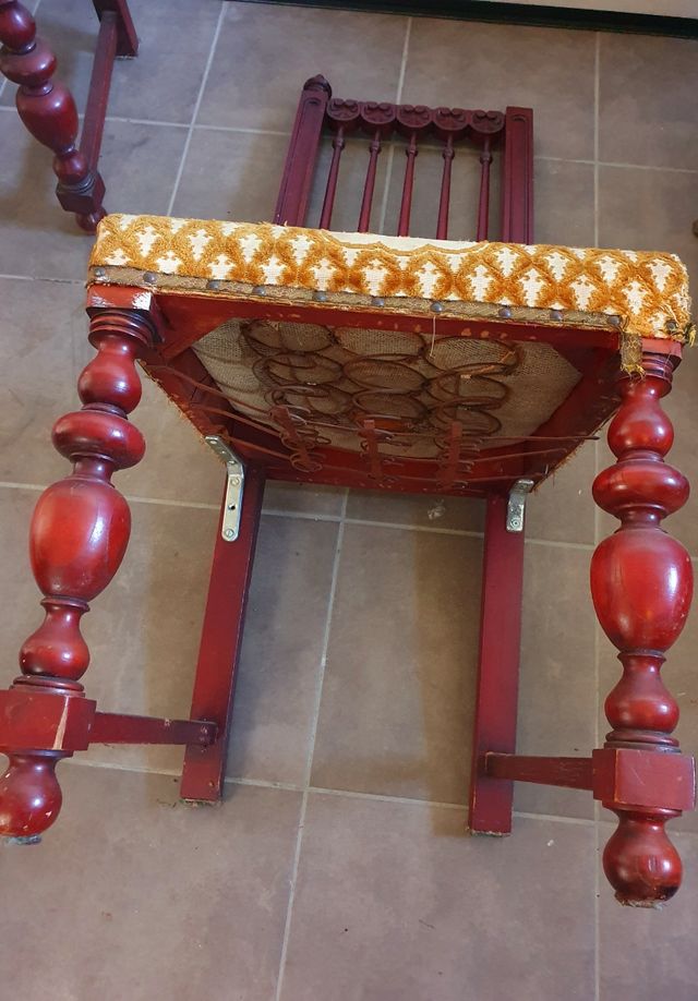 Sillas antiguas de respaldo alto para testaurar