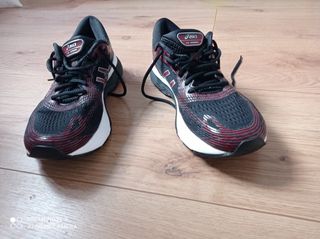 Asics gel nimbus flytefoam 21 44.5 de segunda mano por 75 EUR en Cuenca en  WALLAPOP