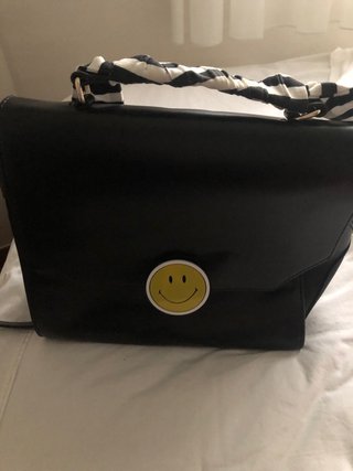 Bolso bandolera negro Zara de segunda mano por 5 EUR en Canals en WALLAPOP