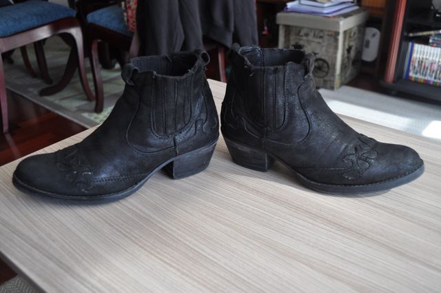 Botín ante negro. Talla 35