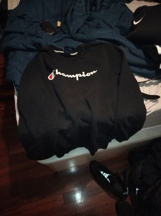 Sudadera sin capucha champion talla L de segunda mano por 20 EUR en Irun en  WALLAPOP