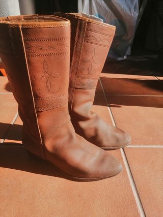 Botas camperas de segunda mano por 20 EUR en Cabezas Rubias en WALLAPOP