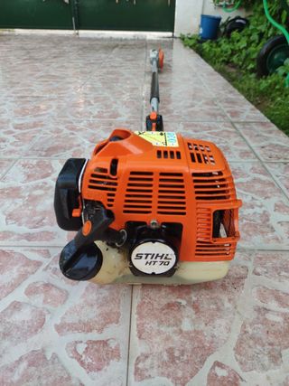 Podadora altura Stihl HT 70 de segunda mano por 350 EUR en Antequera en  WALLAPOP