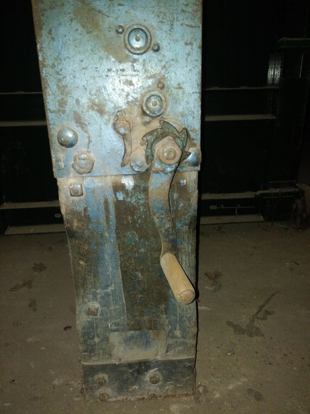 Gato mecánico antiguo