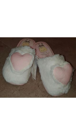 Pantuflas zapatillas estar casa Bob Esponja de segunda mano por 8 EUR en  Barcelona en WALLAPOP