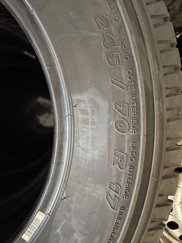 245/70/17 Michelin Latitude Cross