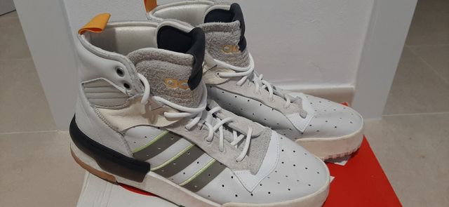 adidas rivarly boost hi T-44