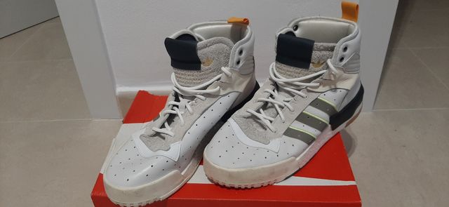 adidas rivarly boost hi T-44