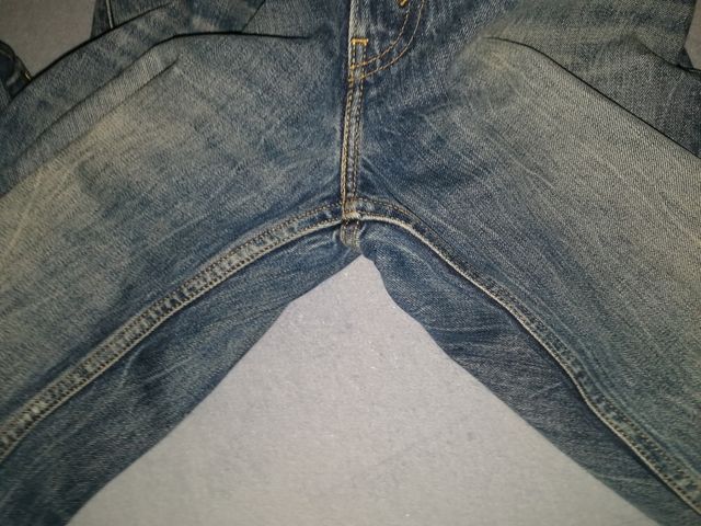 pantalón Levi's T27