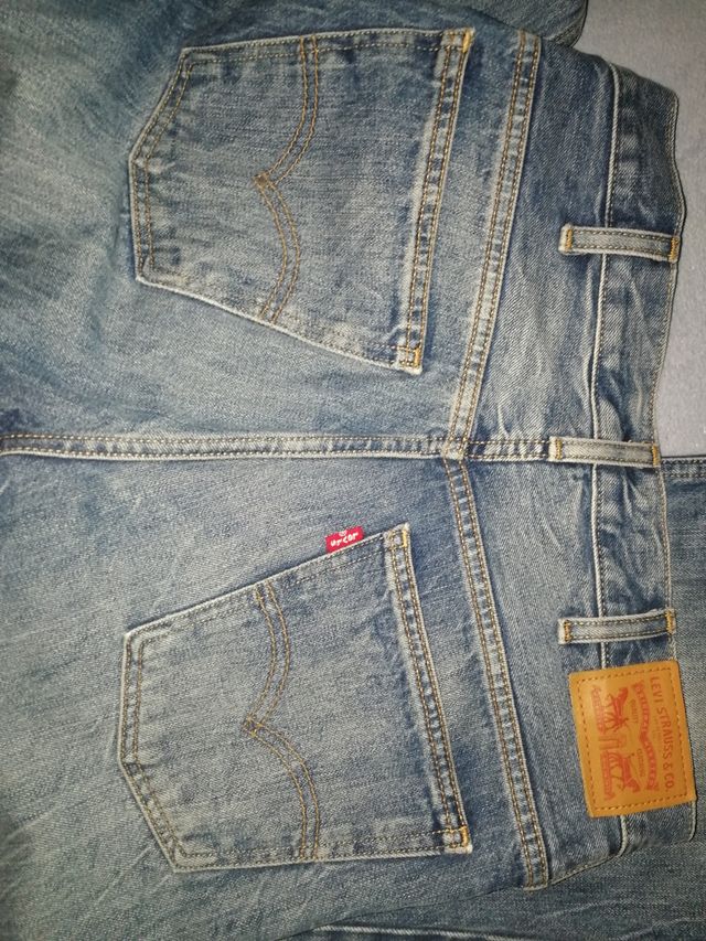 pantalón Levi's T27