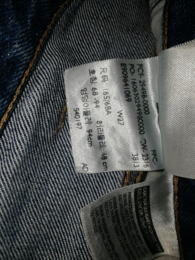 pantalón Levi's T27