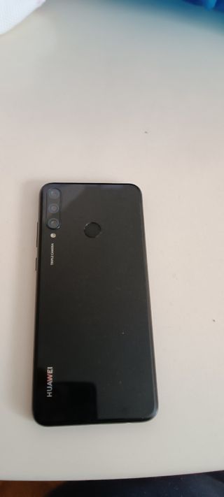Huawei yp6 64 GB de memoria 3 GB de RAM 3 camaras de segunda mano por 65  EUR en Ezcaray en WALLAPOP