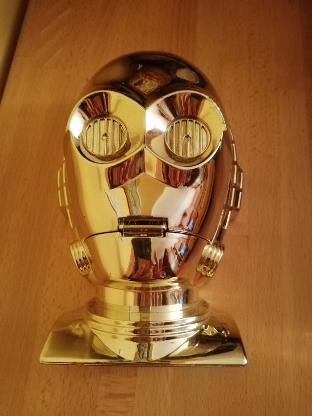 CABEZA DE STAR WARS C 3PO CON UNA FIGURA