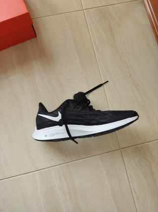 WMNS NIKE AIR ZONE PEGASUS 36 de segunda mano por 73 EUR en Colonia Covibar  en WALLAPOP