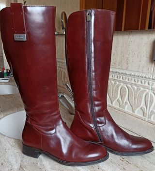Botas altas mujer Callaghan talla 41 de segunda mano por 50 EUR en Valencia  en WALLAPOP