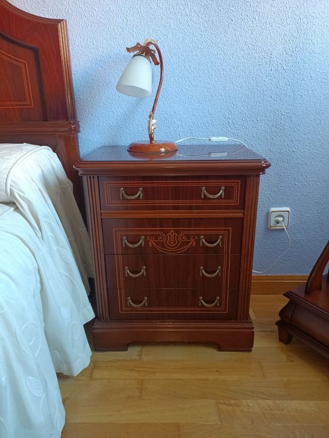 muebles habitación madera de Cerezo,somier,colchón