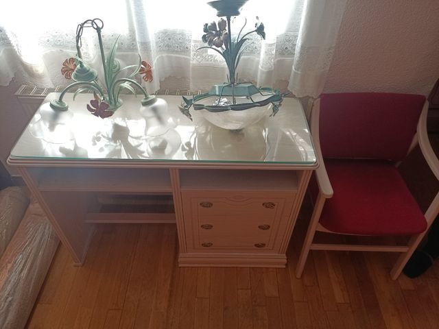 Mesa de estudio+silla