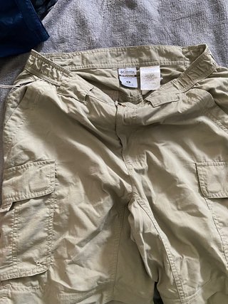Pantalón Columbia titanium de segunda mano por 30 EUR en Barcelona en  WALLAPOP