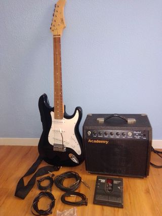 Guitarra eléctrica + amplificador+pedal de segunda mano por 90 EUR en A  Barcala en WALLAPOP