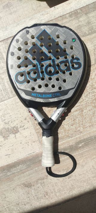 Pala de Pádel ADIDAS METALBONE CTRL 2021 de segunda mano por 95 EUR en  Utebo en WALLAPOP