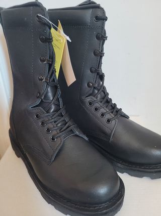 Botas militares piel negra de segunda mano por 35 EUR en Las Palmas de Gran  Canaria en WALLAPOP