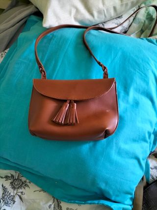 Bolso marrón pequeño Jo\u0026amp;Joe de segunda mano por 12 EUR en Fuenlabrada  en WALLAPOP