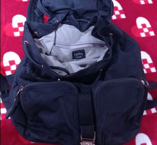 Mochila kipling negra de segunda mano por 20 EUR en Sabadell en WALLAPOP