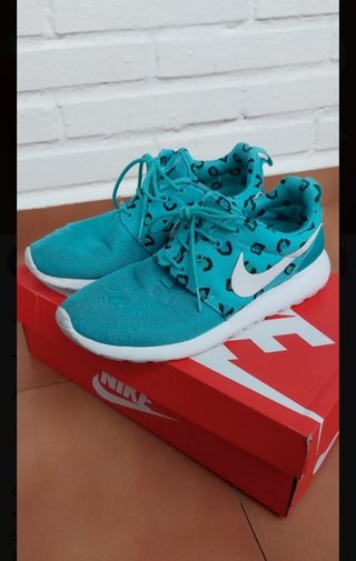 Tenis nike verde agua de segunda mano por 25 EUR en Vigo en WALLAPOP