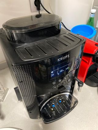 Cafetera Krups EA81P0 de segunda mano por 230 EUR en Valencia en WALLAPOP
