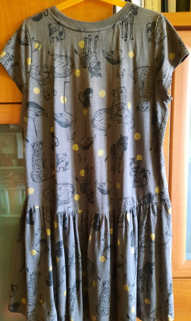 Vestido niña de H & M.