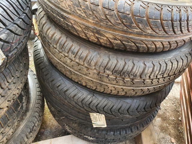 Neumatico nuevo 175/70 R14 Uniroyal