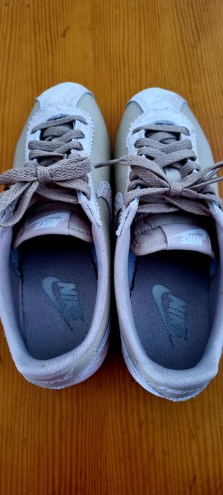 Zapatillas Nike cortez serpiente de segunda mano por 30 EUR en Gijón en  WALLAPOP