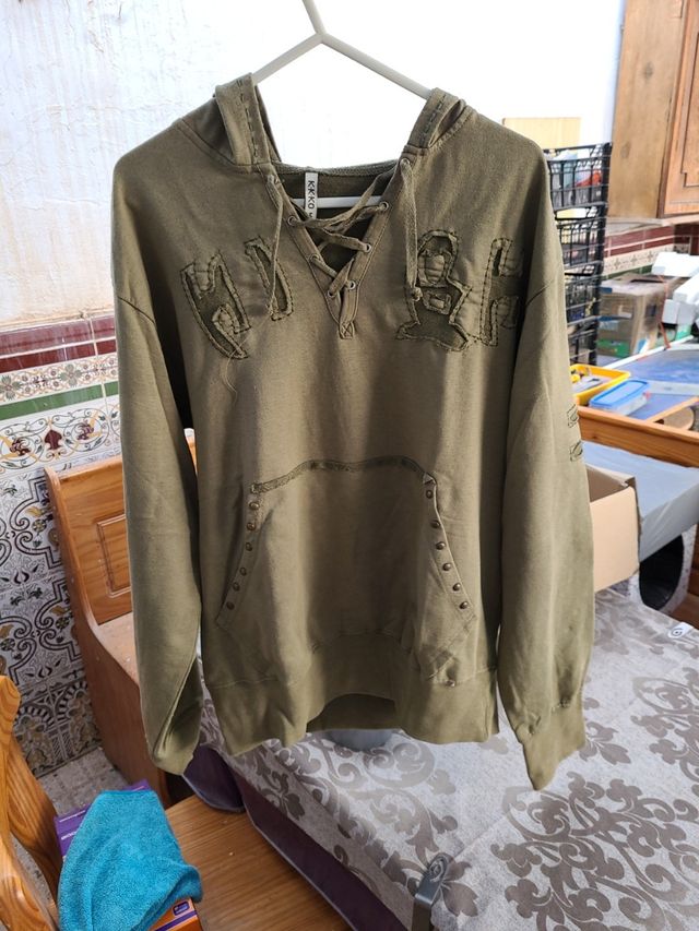 sudadera con capucha verde militar