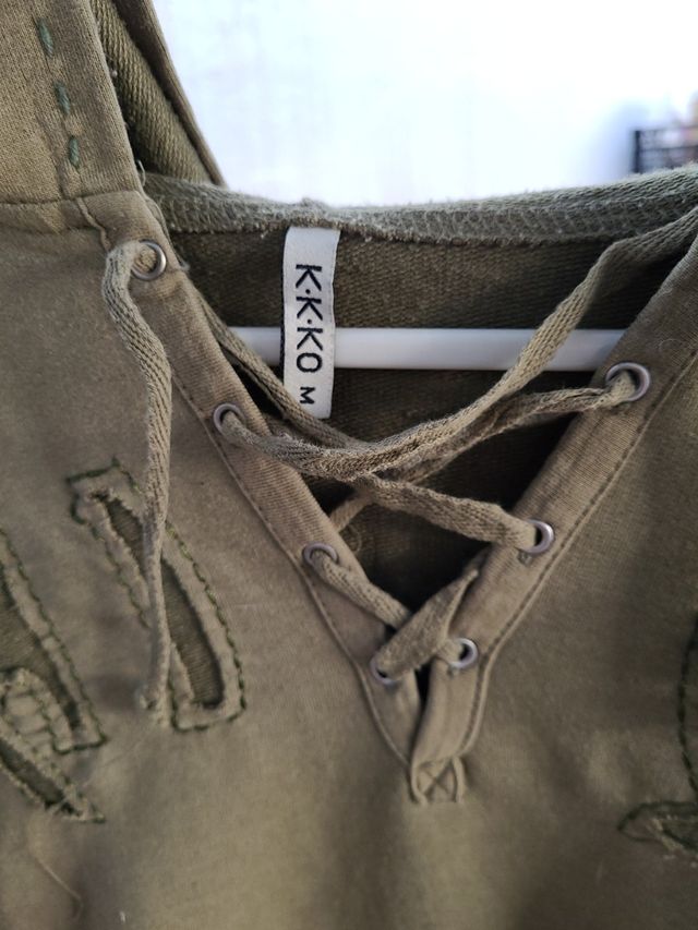 sudadera con capucha verde militar