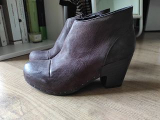 Botines Vialis de segunda mano por 40 EUR en Sant Cugat del Vallès en  WALLAPOP