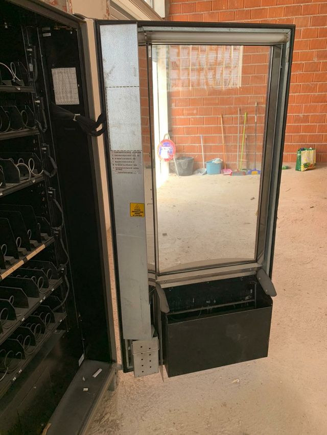 MÁQUINA EXPENDEDORA SAECO VENDING SNACK Y BEBIDAS